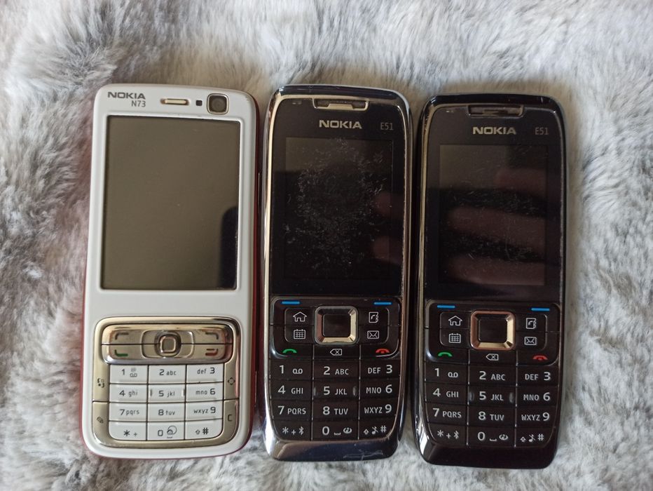 Zestaw telefonów retro Nokia E51, E61, iPhone 3GS kolekcjonerskie