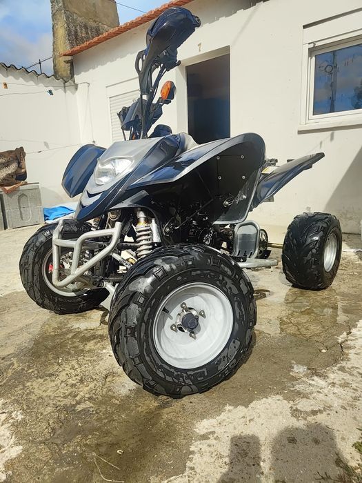 Moto 4 250cc como nova