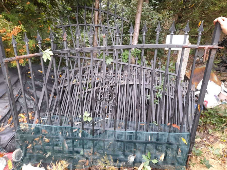 Płot metalowy czarny