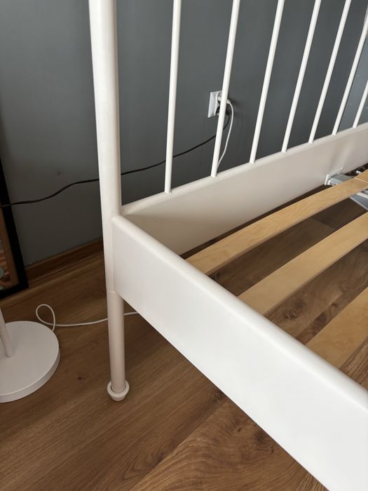 Rama łóżka IKEA biała