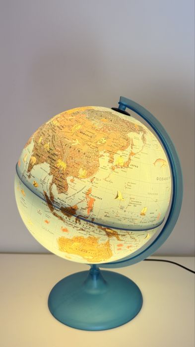 Globo Terrestre Infantil Educativo com Iluminação