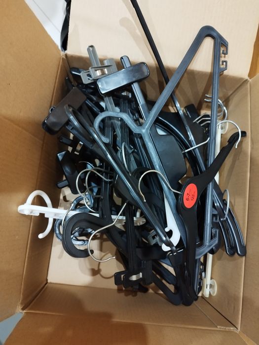 Caixa de cabides/cruzetas