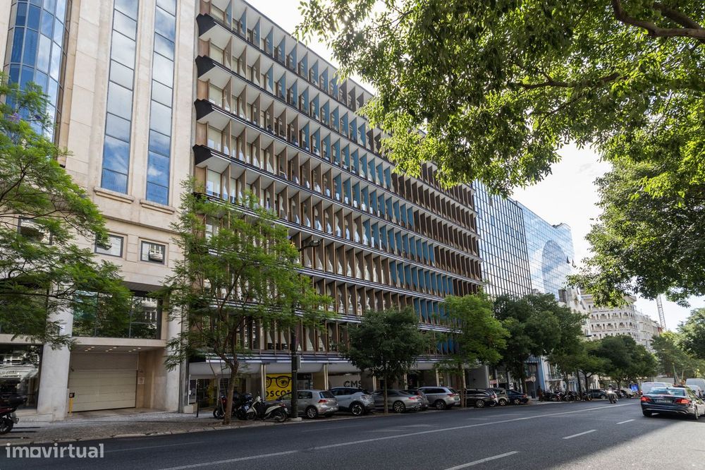 Espaço Comercial em Galeria Premium na Rua Mais Prestigiada de Lisboa,