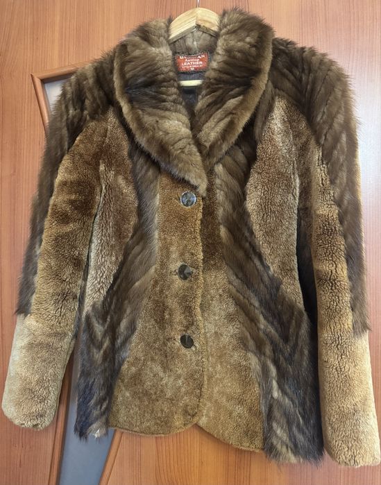 Натуральна шубка мутон норка коротка