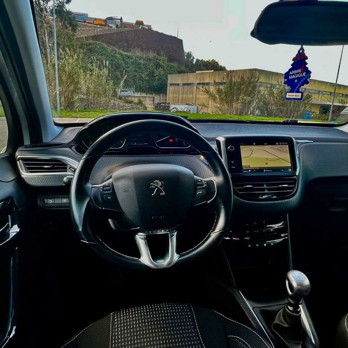 PEUGEOT 208 1.2 PureTech Allure (2019) | 65 000 km | Estado Impecável