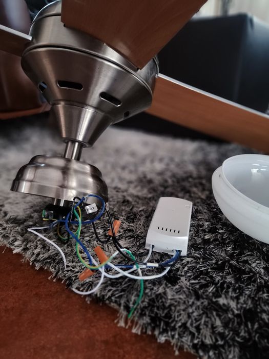 Ventoinha de Teto com luz e Alexa/Google cor Navy Níquel 110cm c/ Wi-Fi (Como Nova / Excelente Estado)