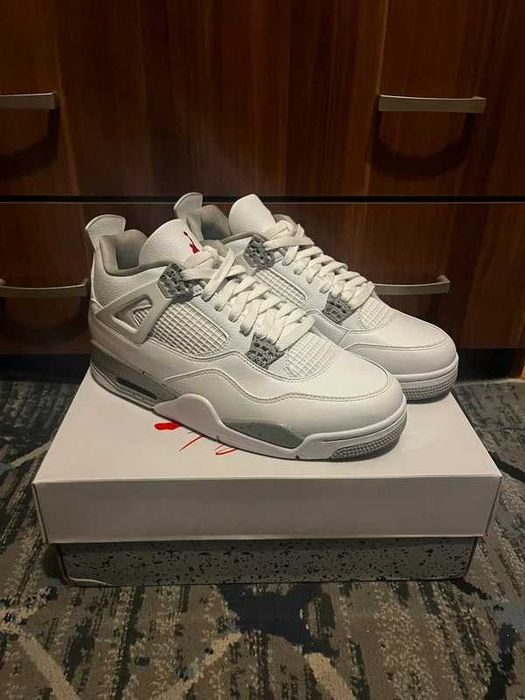 Załączony paragon Jordan 4 retro White Oreo R.44