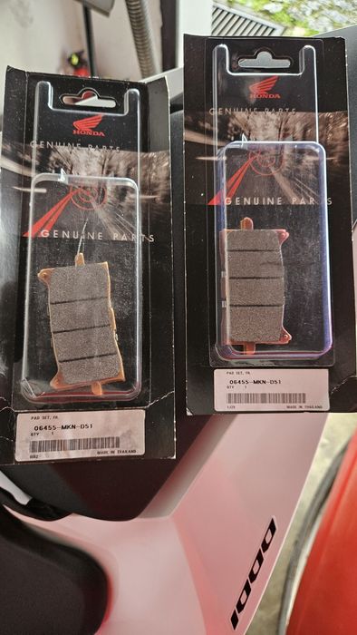 Pastilhas de travão (2x) Honda CB650R / África Twin