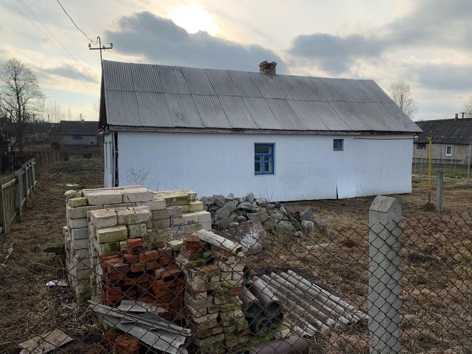 Продамх земельну ділянку 13 соток зі старим дерев’яним будинком