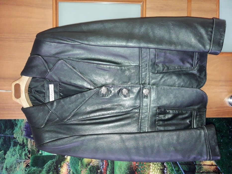 Кожаный женский пиджак