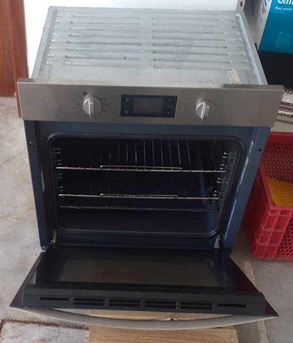 Forno de embutir Indesit