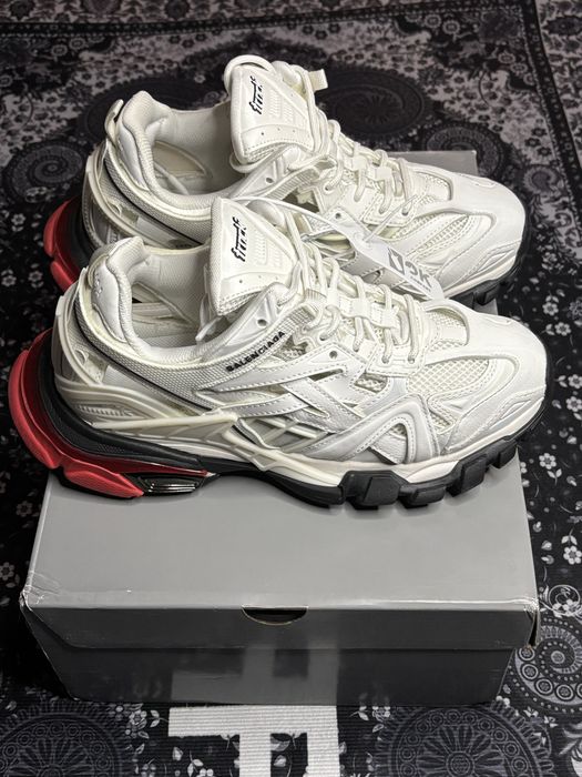 Balenciaga trak 2