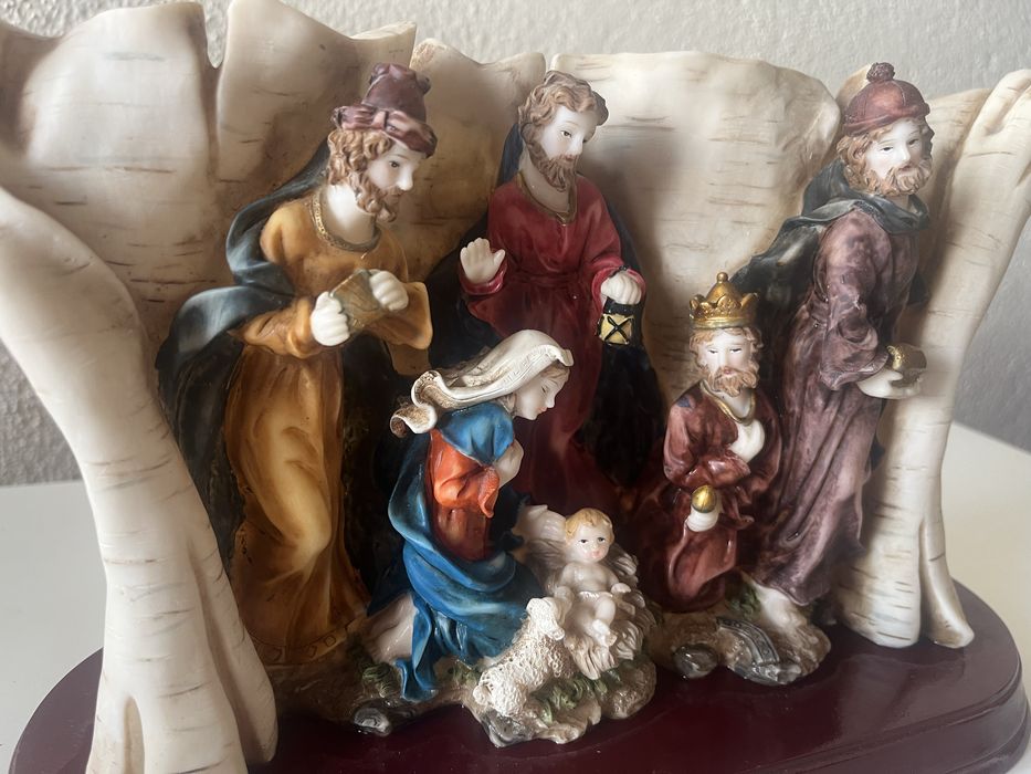 Estatueta de presépio  em resina