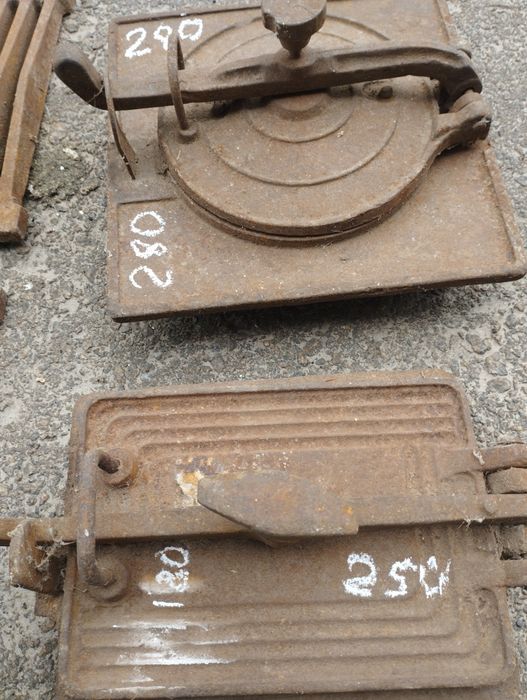 Дверка / плита / колесник для грубки