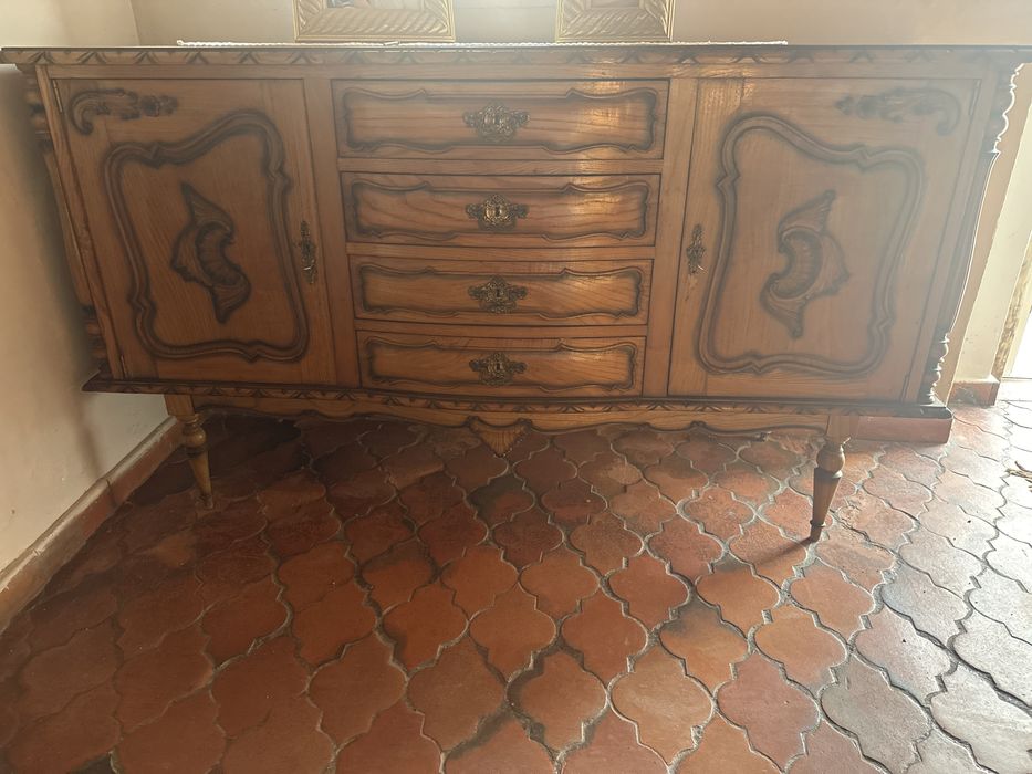 Móvel Rústico de Madeira