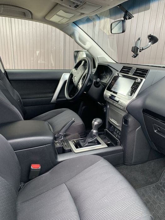LAND cruiser  prado 150