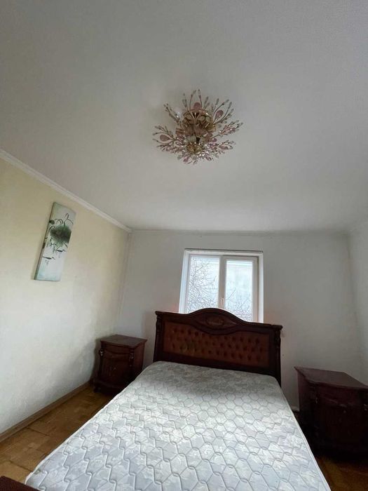 Здається 2 поверх будинок 400 м2 3 рівні, гараж,підвал Ракетне Урочище