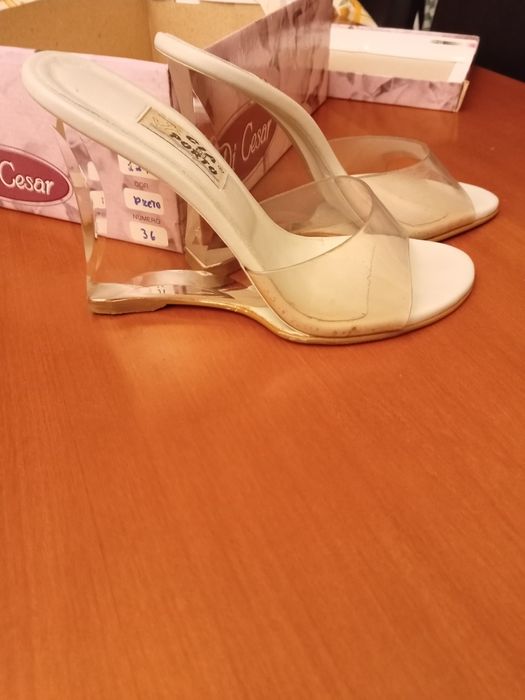 Sandálias novas n 36