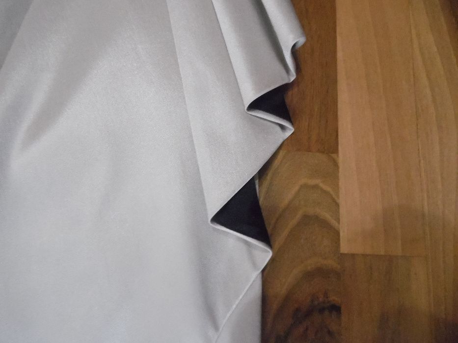 Sukienka damska z czarnym bolerkiem OKAZJA