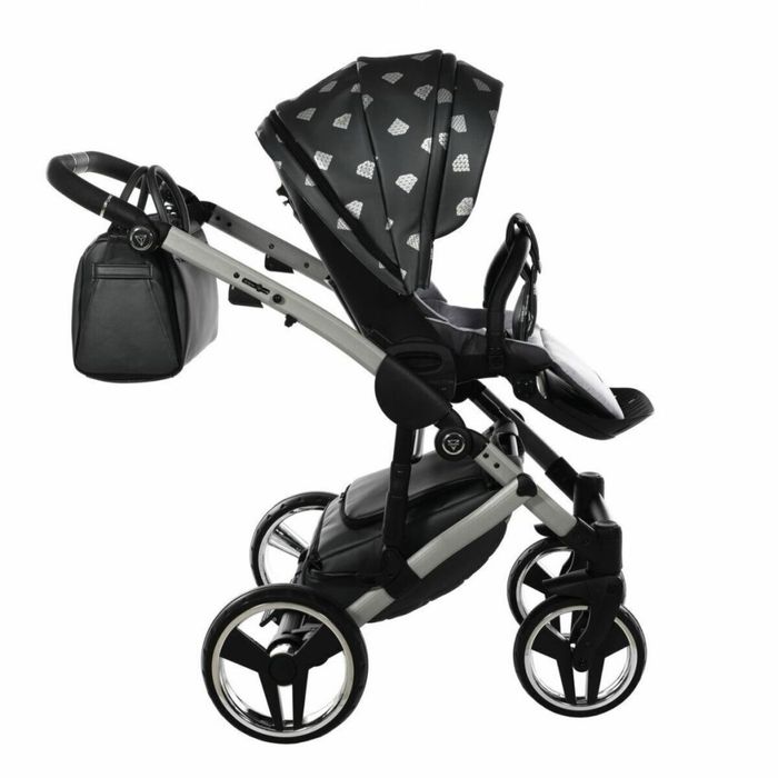 Продам універсальну коляску  Junama Diamond Glow