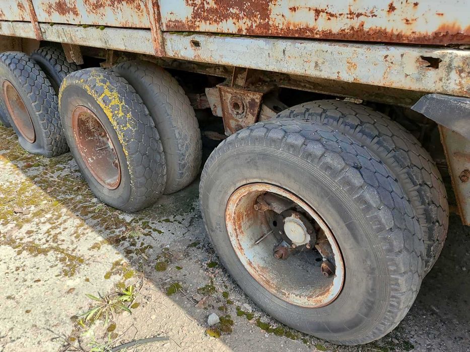 Полуприцеп цистерна 22.3 куб.м. (4 секции по 5.55 ) 3 оси продам