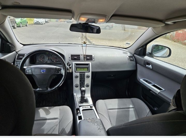 Volvo v50 ano 2010 -4000euros foto 5