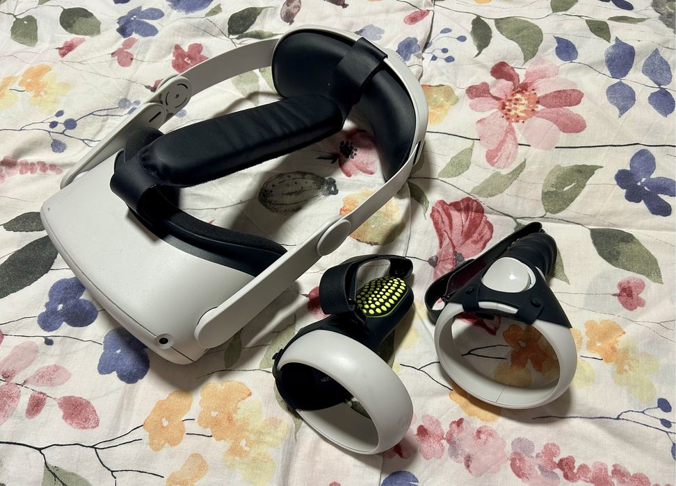 VR-гарнитура Meta Oculus Quest 2