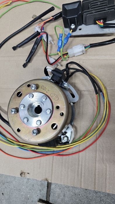 Kartery wsk 125 bdb stan ,zapłon Cdi