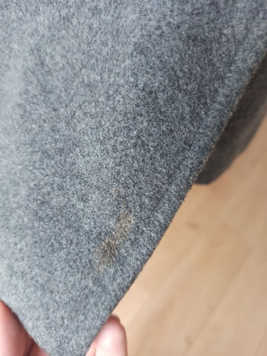 Elegancki klasyczny szary siwy wełniany płaszcz dwurzędowy rozm M/38 C