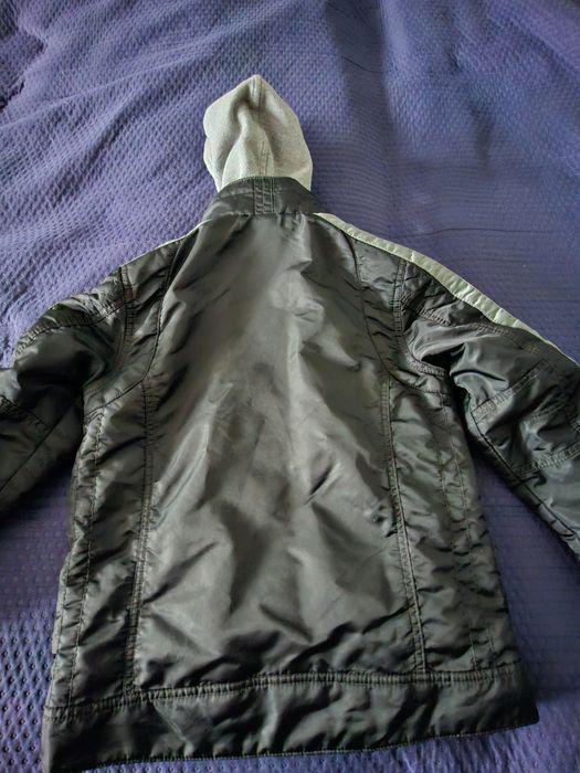 Next, 9 l, r. 134. Kurtka, kaptur.  Przejściowa.