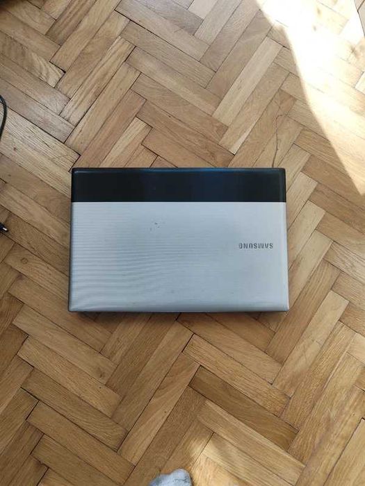 Samsung RV520 Intel Core i3 4gb ram