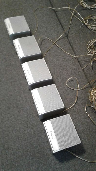 Philips Колонки от Домашнего кинотеатра Кубики 4 Ом