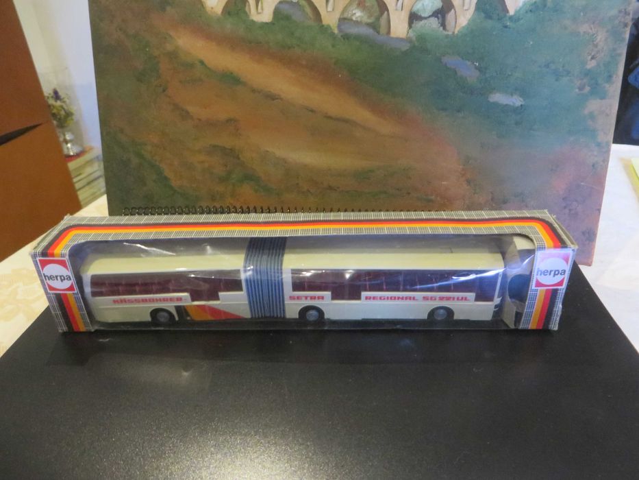 Autocarro colecção HERPA escala 1/87 - NOVO / RARO