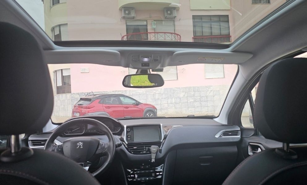 Peugeot 208 Gt line automático