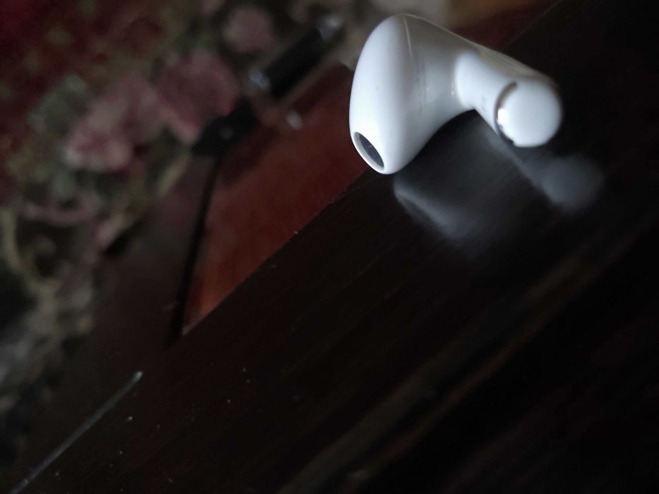 AirPods 3. A2565. Правый