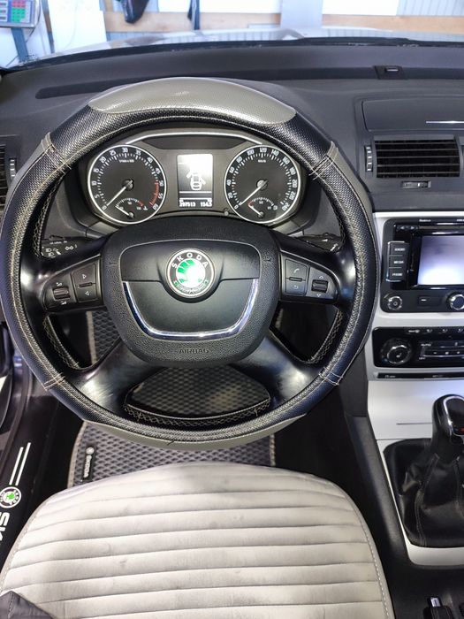 Продам власний сімейний автомобіль