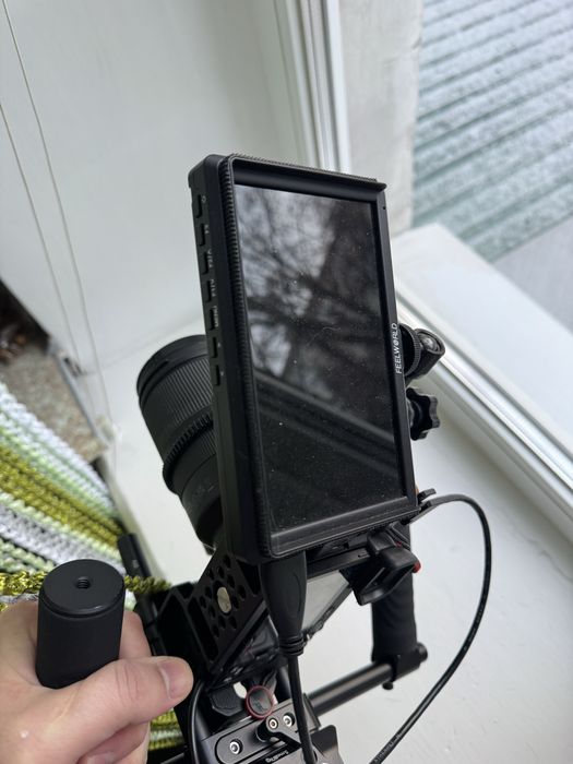 Feelword FW 568 накамерный монитор