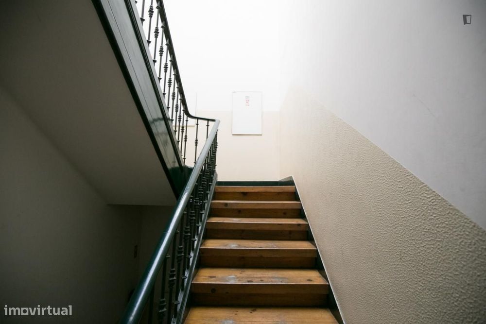 Quarto - localizado em Picoas Lisbon