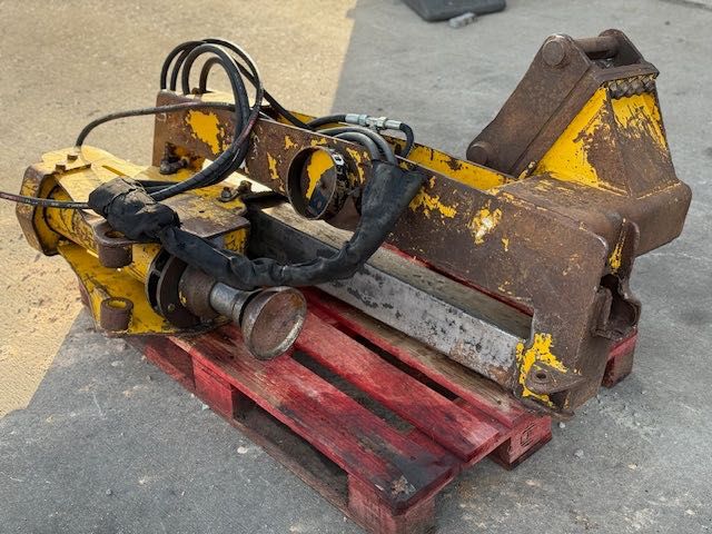 JCB Vibromax PILE DRIVER 6-8 TON kafar do koparki 8 ton lub koparko ładowarki