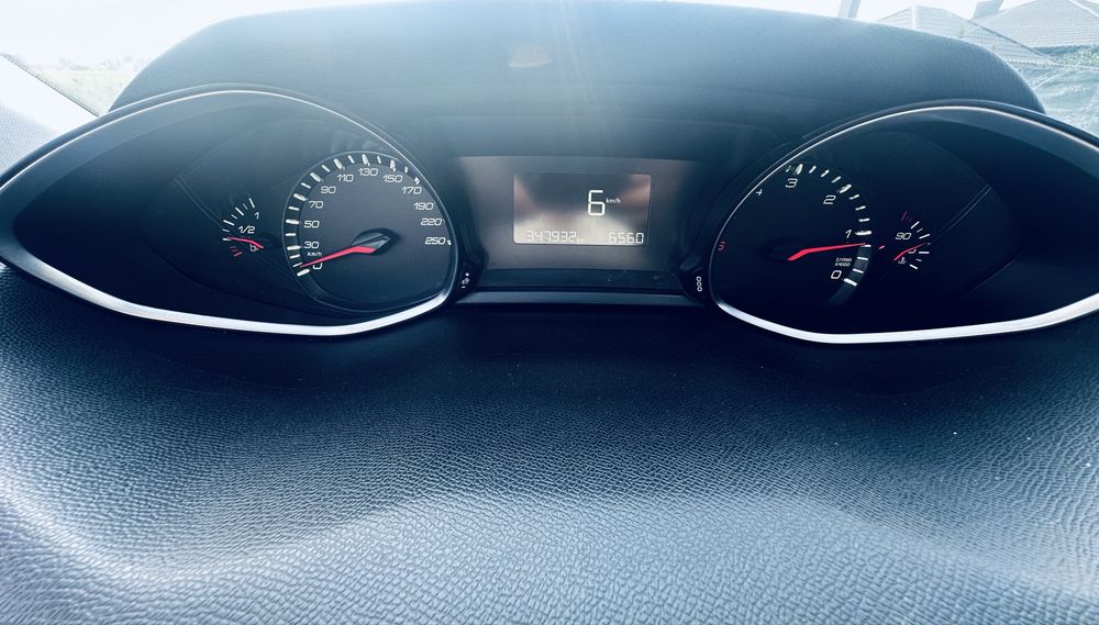Продам Peugeot 308 2014