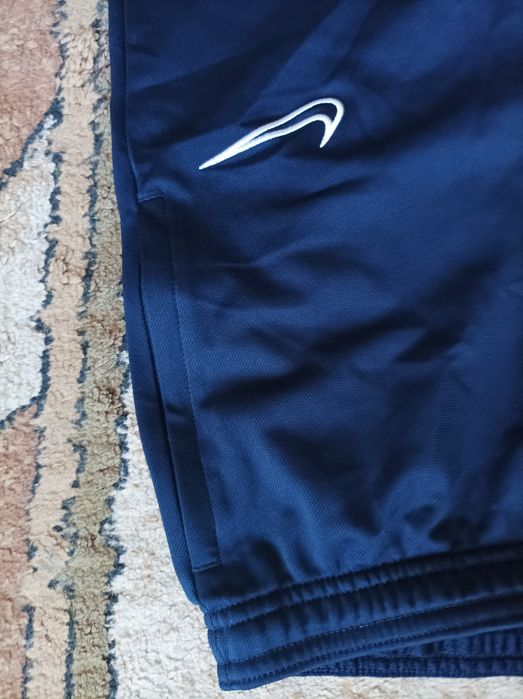 Spodnie Nike rozm. 158-170 super stan