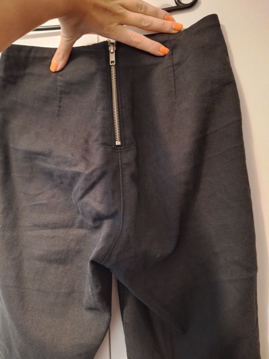 Spodnie damskie z zamkiem