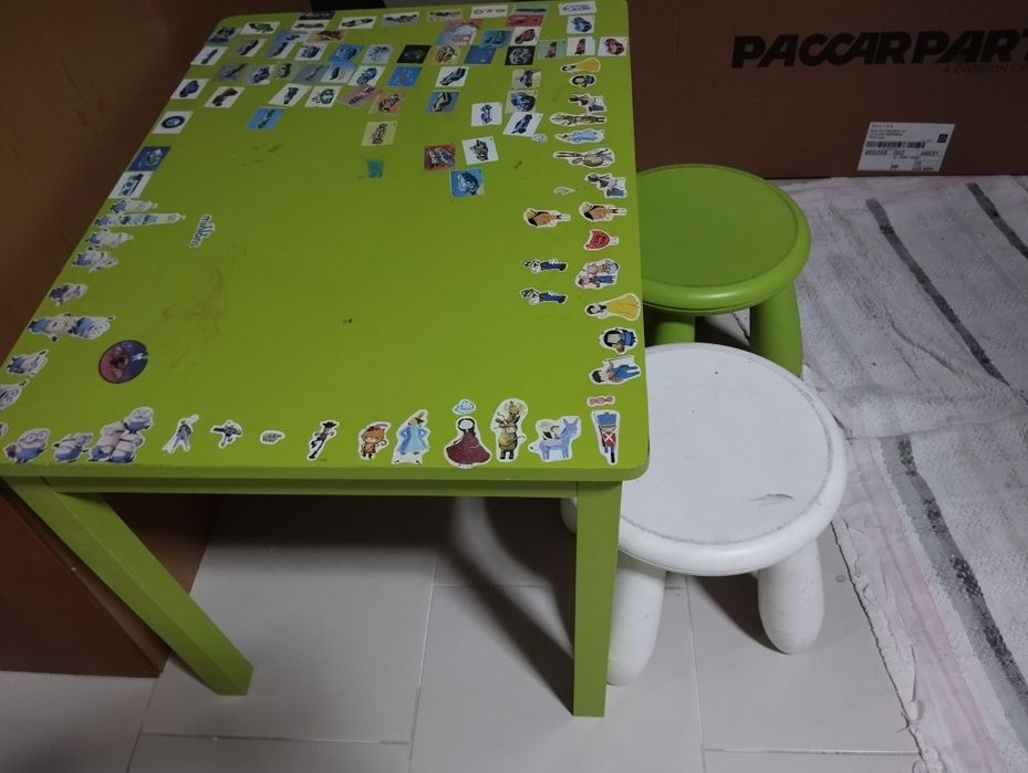 Mesa de brincar de criança