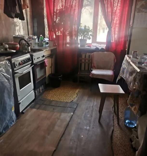 Сдам комнату  метро Индустриальная