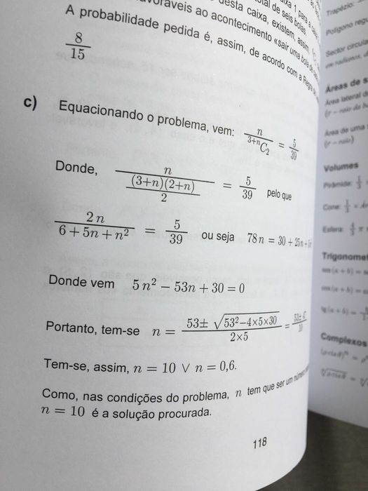 2 livros de exercícios de matemática. Questões de exame do 12ºano