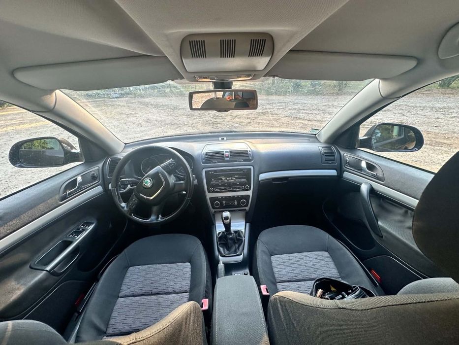 Skoda Octavia  2013  em muito bom estado