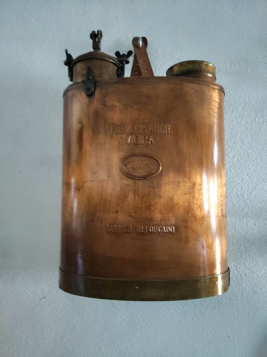 PEÇA EM COBRE para decoração.