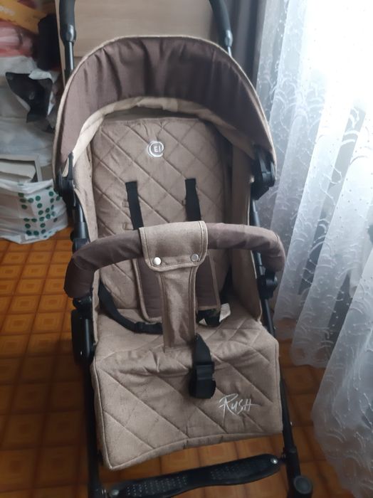 Коляска прогулочная