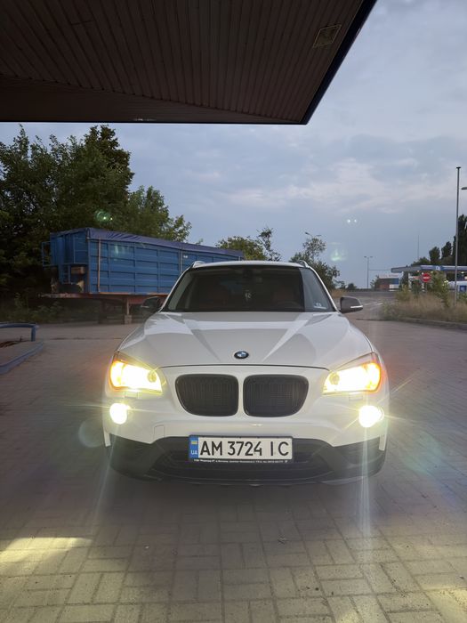Продам BMW X1 2015