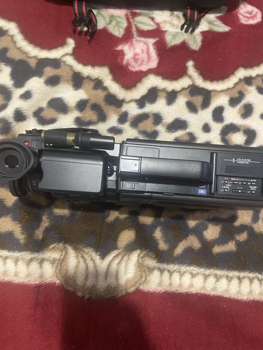 Продам  видеокамеру Panasonik/ National NV-M7( новая)